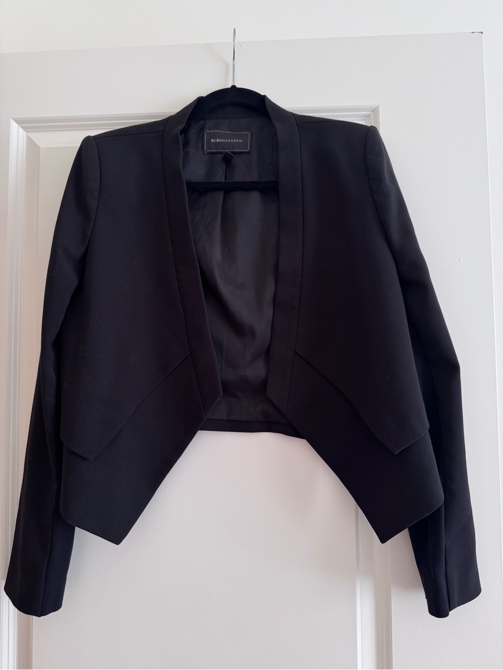BCBGMAXAZRIA Asymmetric cropped Blazer in Black Size Medium Like New